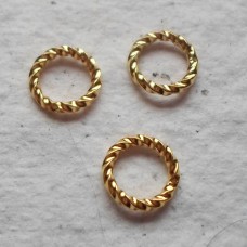 Gold Plate ~ Twisted Closed Rings