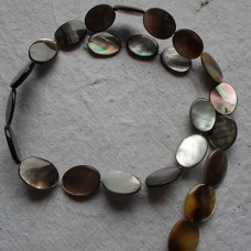 Mother Of Pearl ~ Black Lip Ovals